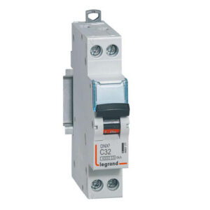 406777 Disjoncteur Legrand 32A unipolaire + neutre DNX3 - courbe C - 4,5/6kA - À vis - 1 module