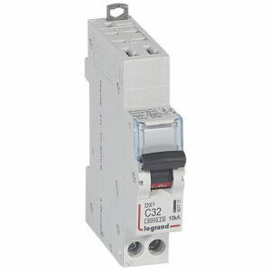 407717 Disjoncteur unipolaire + neutre 32A - 1P+N Courbe C - 6/10kA - Automatique et vis - Legrand DX3
