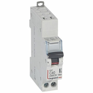 407718 Disjoncteur unipolaire + neutre 40A - 1P+N Courbe C - 6/10kA - Automatique et vis - Legrand DX3