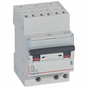407843 Disjoncteur tripolaire 6A - 3P Courbe C - 6/10kA - Automatique et vis - Legrand DX3