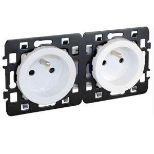 60263 EUR'OHM SQUARE Double prise de courant 2P+T précablées blanc